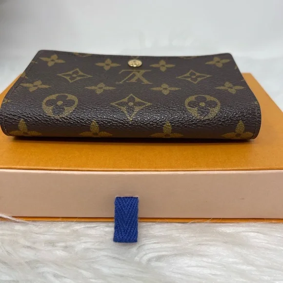 LV Tressor Wallet - Picture 4 of 14